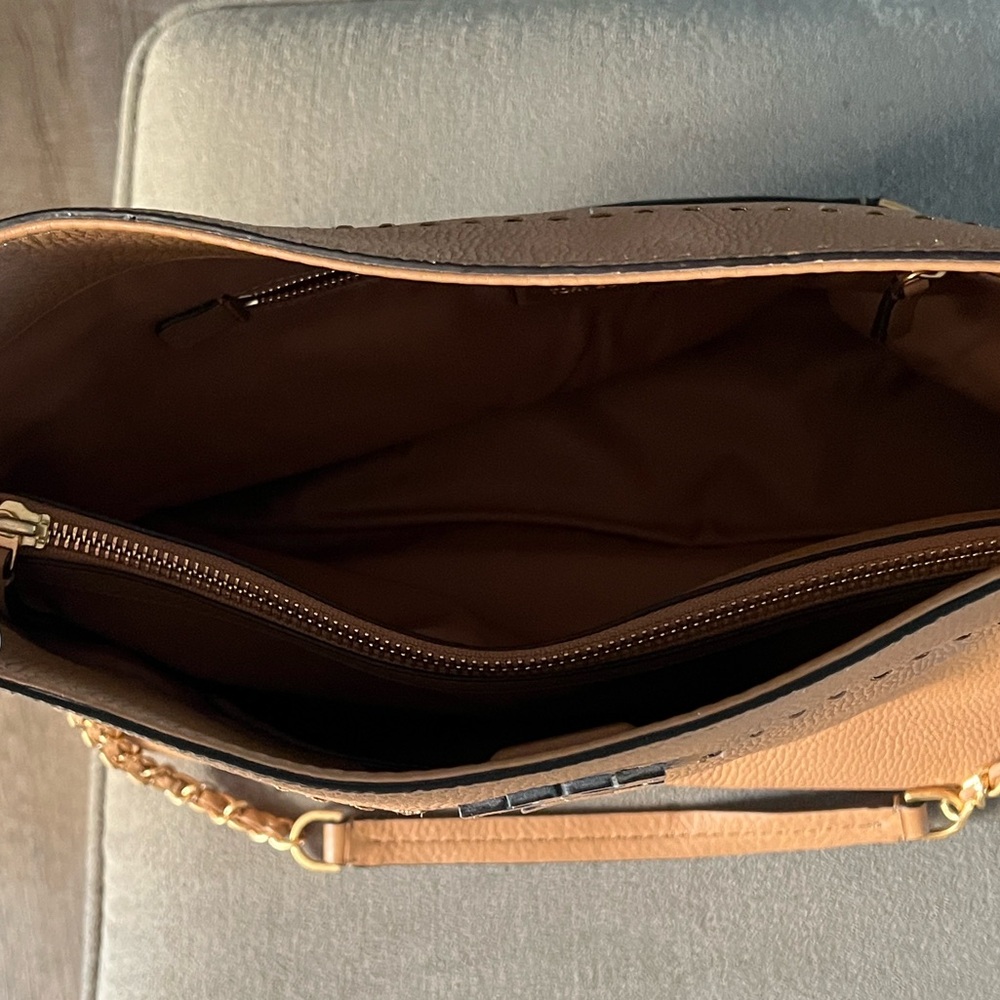 Tory Burch McGraw Chain Slouchy Leather Tote Bag - Picture 7 of 13